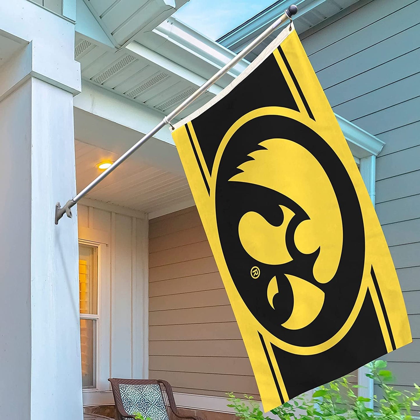 University of Iowa Hawkeyes Flag Banner 3x5 Feet Metal Grommets Logo Design
