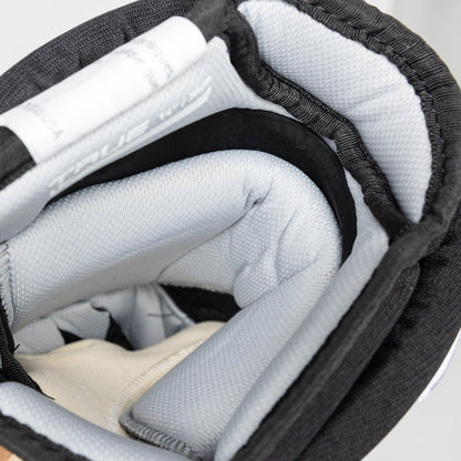 TRUE Classic Fit Pro 4-Roll Senior Hockey Glove