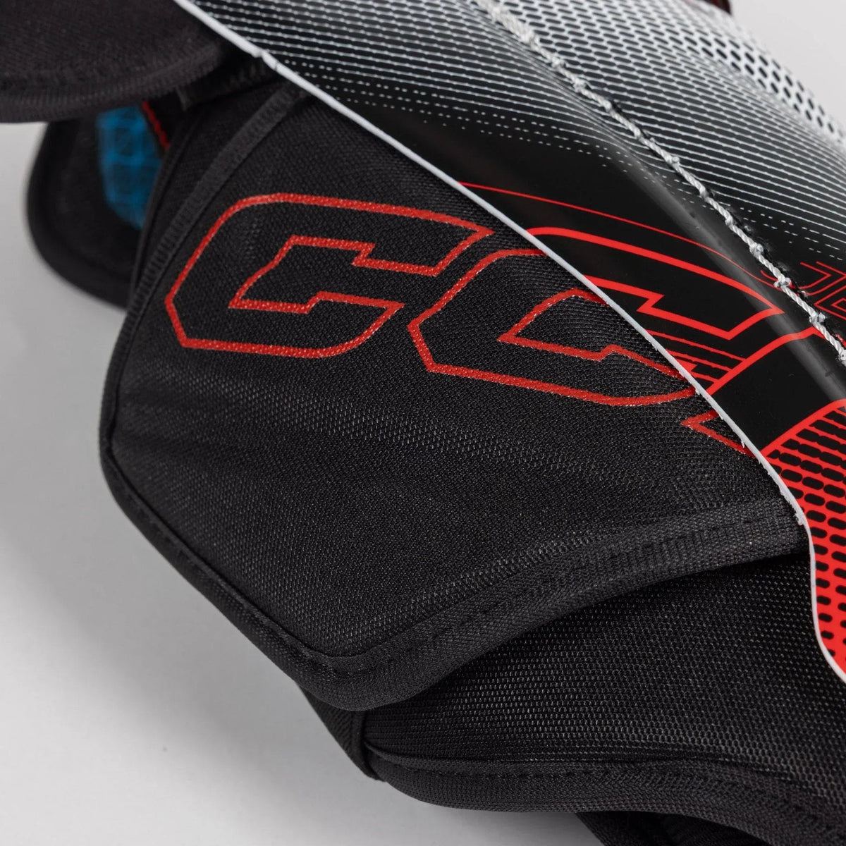 CCM JetSpeed FT880 Shin Guards