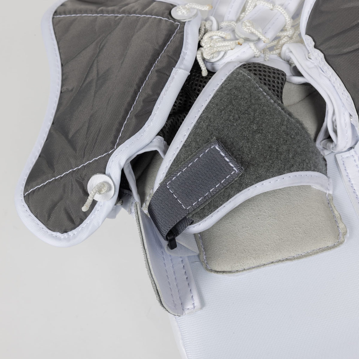 Warrior Alpha S30 Junior goalie catcher — alternate view 11